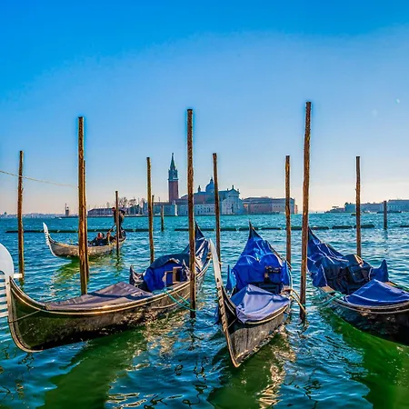 In 24418 Апартаменти